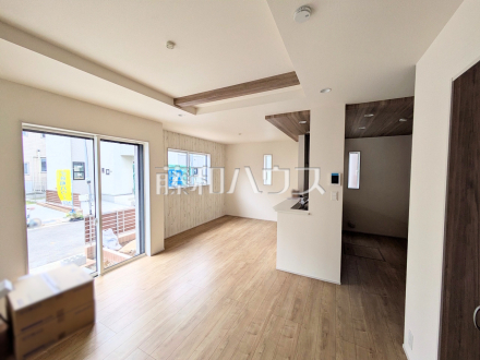 10号棟 リビング 【東久留米市前沢2丁目】/撮影日2025/10/24