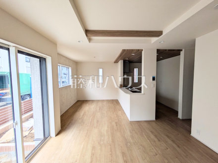 10号棟 リビング 【東久留米市前沢2丁目】/撮影日2025/10/24