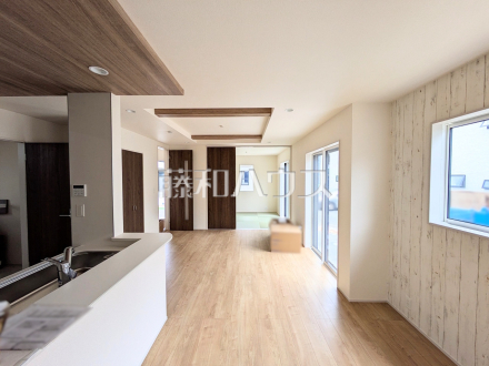 10号棟 リビング 【東久留米市前沢2丁目】/撮影日2025/10/24