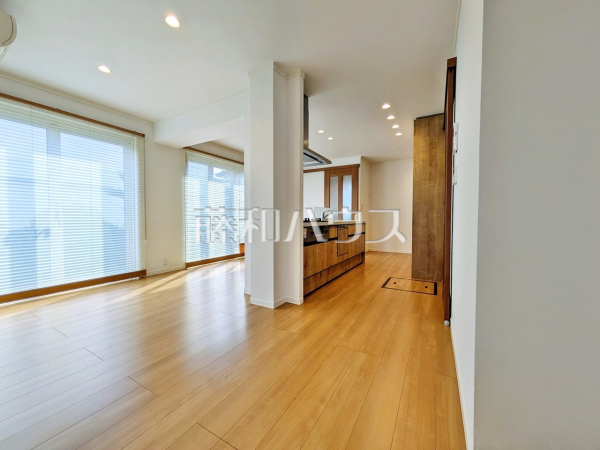 リビング 【春日井市中央台5丁目】 リビング 【春日井市中央台5丁目】