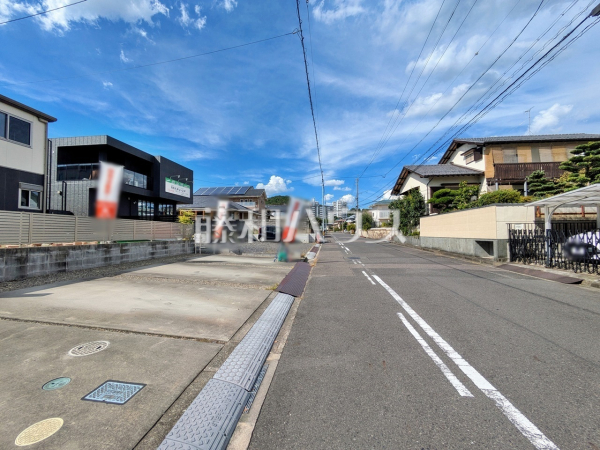 接道状況および現場風景 【春日井市中央台5丁目】 接道状況および現場風景 【春日井市中央台5丁目】
