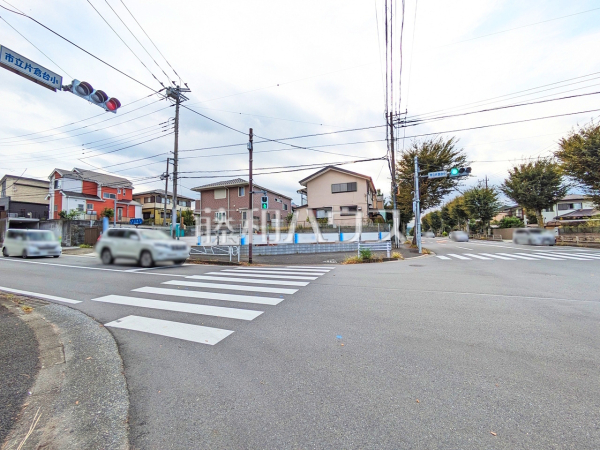 接道状況および現場風景 【八王子市片倉町】 接道状況および現場風景 【八王子市片倉町】
