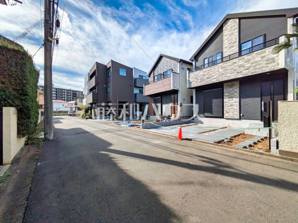 接道状況および現場風景 【所沢市北所沢町】 接道状況および現場風景 【所沢市北所沢町】