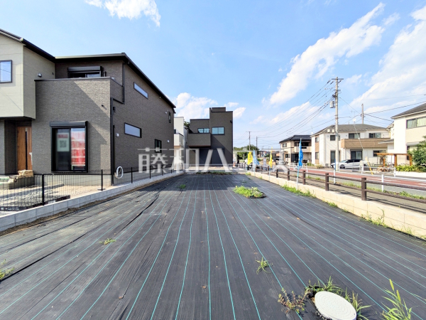 現地写真 【日野市西平山3丁目】建築条件はございませんので、ライフスタイルに合わせた自由なマイホームづくりが可能です。 現地写真 【日野市西平山3丁目】建築条件はございませんので、ライフスタイルに合わせた自由なマイホームづくりが可能です。