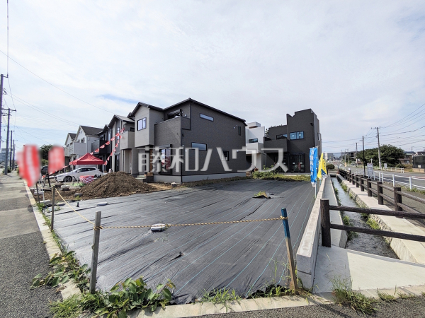 8号地 現地写真 【日野市西平山3丁目】戸建住宅が立ち並ぶ住宅地。静かな時間の流れ。ゆっくりと傾きを変えていく陽の光が清楚な家々を色鮮やかに演出してくれます。 8号地 現地写真 【日野市西平山3丁目】戸建住宅が立ち並ぶ住宅地。静かな時間の流れ。ゆっくりと傾きを変えていく陽の光が清楚な家々を色鮮やかに演出してくれます。