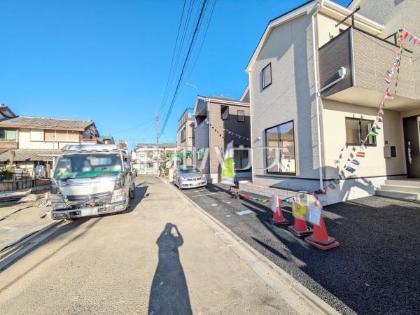 接道状況および現場風景 【志木市中宗岡5丁目】 接道状況および現場風景 【志木市中宗岡5丁目】