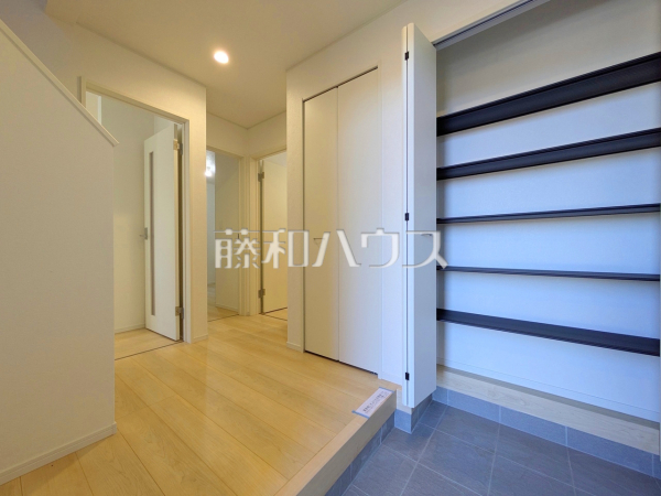 4号棟 玄関 【志木市中宗岡5丁目】 4号棟 玄関 【志木市中宗岡5丁目】