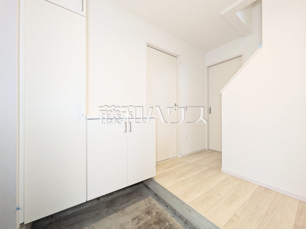 2号棟 玄関 【国立市中3丁目】 2号棟 玄関 【国立市中3丁目】