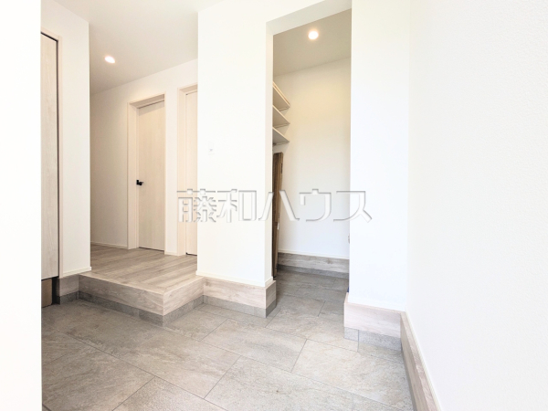 1号棟 玄関ホール 【世田谷区瀬田5丁目】 1号棟 玄関ホール 【世田谷区瀬田5丁目】