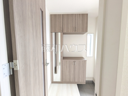 1号棟 玄関 【日野市栄町4丁目】/撮影日2025/09/18