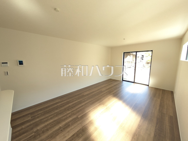 3号棟 リビング 【北名古屋市熊之庄六の坪】 3号棟 リビング 【北名古屋市熊之庄六の坪】