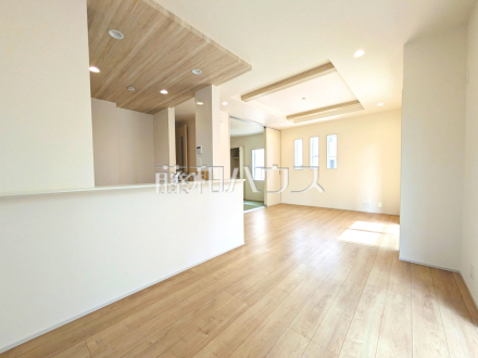 2号棟 リビング 【日野市栄町4丁目】/撮影日2025/09/18