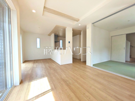 2号棟 リビング 【日野市栄町4丁目】/撮影日2025/09/18