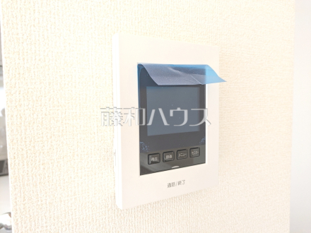 3号棟 TVモニター付きインターホン 【日野市栄町4丁目】 訪問者がわかるTVモニター付インターホンは、お子様がお留守番をされるときも安心ですね。 /撮影日2025/09/18