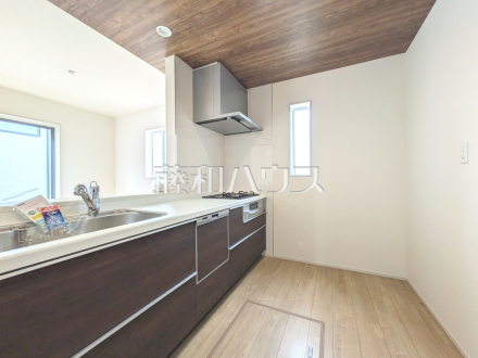 3号棟 キッチン 【日野市栄町4丁目】/撮影日2025/09/18