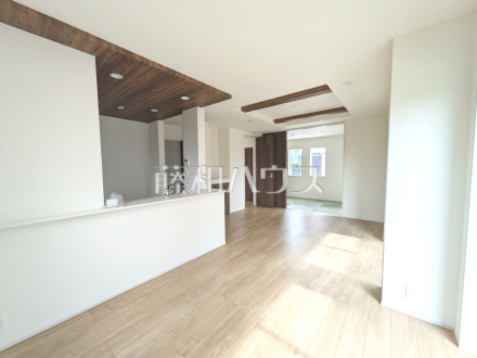 3号棟 リビング 【日野市栄町4丁目】/撮影日2025/09/18