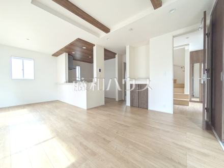 3号棟 リビング 【日野市栄町4丁目】/撮影日2025/09/18