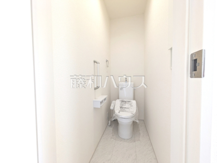 5号棟 トイレ 【日野市栄町4丁目】/撮影日2025/09/18
