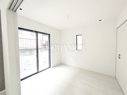 リビング 【福岡市早良区野芥6丁目】