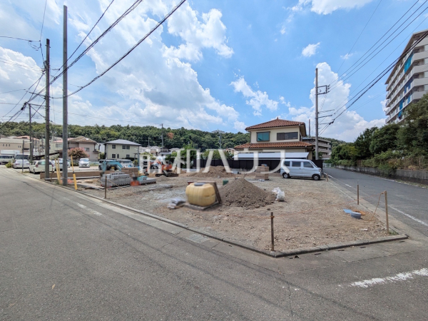 ≪現地外観≫JR南武線『稲城長沼』駅 徒歩9分の新築分譲住宅(全3棟)が誕生します♪【稲城市大丸】 ≪現地外観≫JR南武線『稲城長沼』駅 徒歩9分の新築分譲住宅(全3棟)が誕生します♪【稲城市大丸】