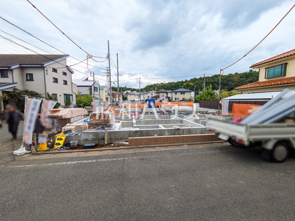 ≪現地外観≫JR南武線『稲城長沼』駅 徒歩9分の新築分譲住宅(全3棟)が誕生します♪【稲城市大丸】 ≪現地外観≫JR南武線『稲城長沼』駅 徒歩9分の新築分譲住宅(全3棟)が誕生します♪【稲城市大丸】