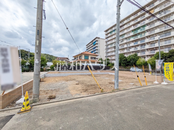 3号棟 外観 【稲城市大丸】 全居室、廊下等に収納スペースを設けた、収納重視の間取りとなっています。 3号棟 外観 【稲城市大丸】 全居室、廊下等に収納スペースを設けた、収納重視の間取りとなっています。