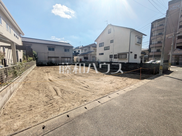 現場風景 【福岡市早良区原4丁目】 現場風景 【福岡市早良区原4丁目】