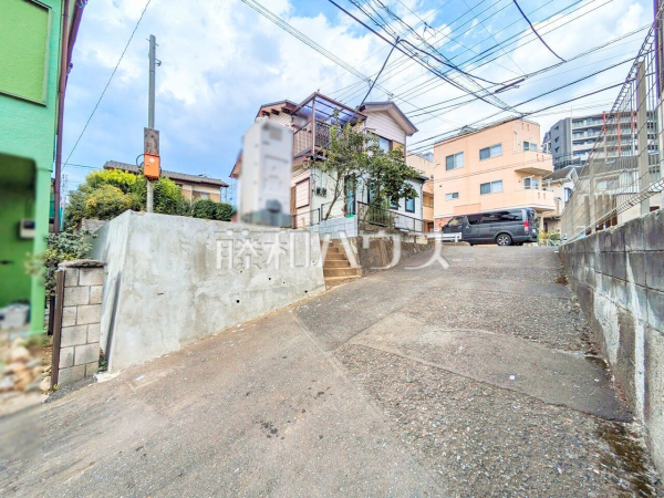 接道状況および現場風景 【所沢市大字北秋津】 接道状況および現場風景 【所沢市大字北秋津】