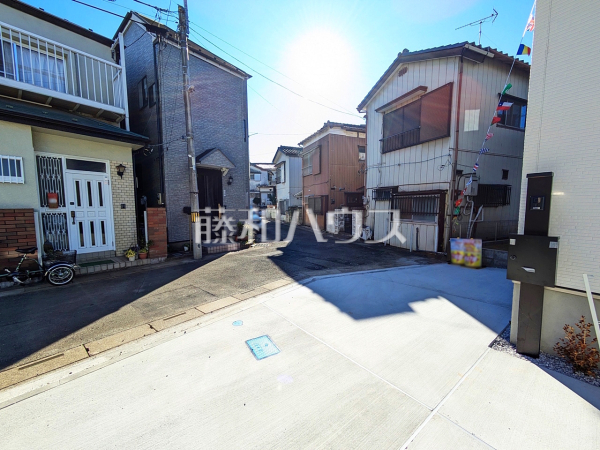 接道状況および現場風景 【富士見市上沢3丁目】 接道状況および現場風景 【富士見市上沢3丁目】