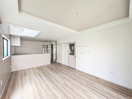 リビング 【福岡市西区石丸3丁目】/撮影日2025/11/01