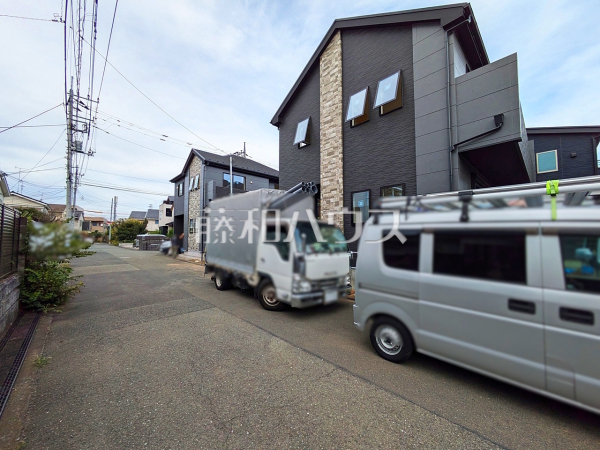 接道状況および現場風景 【日野市石田1丁目】 接道状況および現場風景 【日野市石田1丁目】