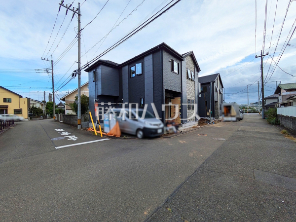 接道状況および現場風景 【日野市石田1丁目】 接道状況および現場風景 【日野市石田1丁目】