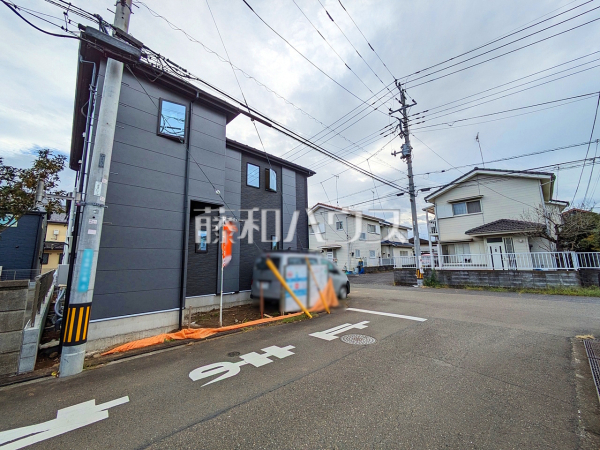 接道状況および現場風景 【日野市石田1丁目】 接道状況および現場風景 【日野市石田1丁目】