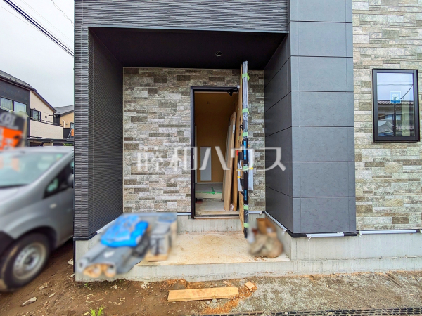 1号棟 玄関 【日野市石田1丁目】 1号棟 玄関 【日野市石田1丁目】