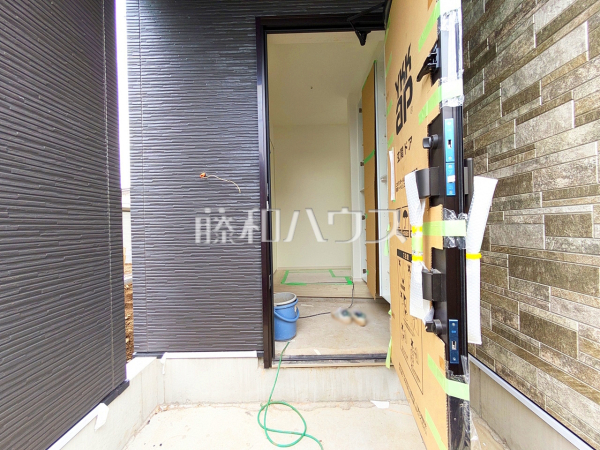 2号棟 玄関 【日野市石田1丁目】 2号棟 玄関 【日野市石田1丁目】
