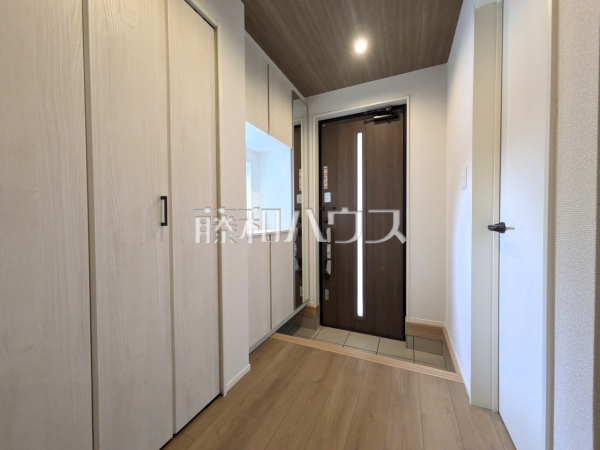 4号棟 玄関 【東村山市秋津町2丁目】 4号棟 玄関 【東村山市秋津町2丁目】