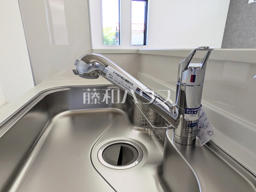 14号棟 浄水器一体型水栓 【三鷹市大沢2丁目】 いつでもおいしいお水が飲める浄水器一体型水栓も完備