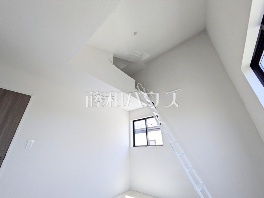 15号棟 居室 【三鷹市大沢2丁目】