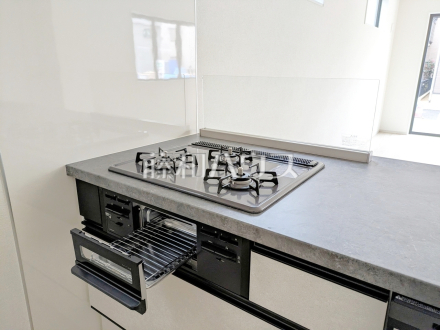 4号棟 3口ガスコンロ 【志木市中宗岡5丁目】/撮影日2026/02/16