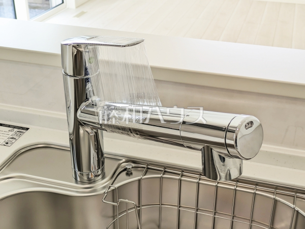 いつでもおいしいお水が飲める浄水器一体型水栓も完備 【志木市中宗岡3丁目】 いつでもおいしいお水が飲める浄水器一体型水栓も完備 【志木市中宗岡3丁目】