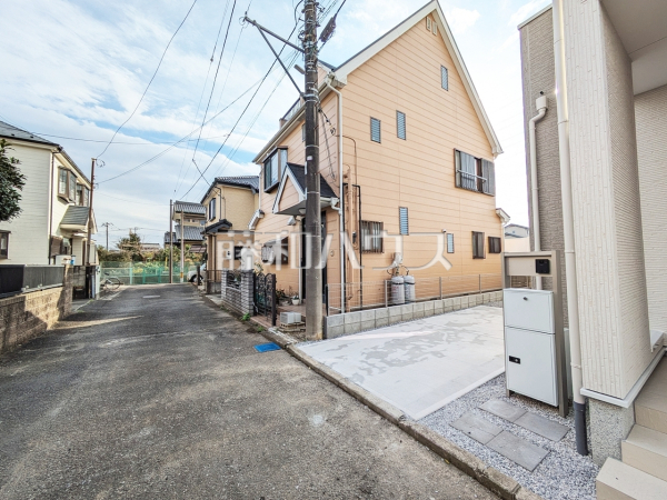 接道状況および現場風景 【志木市中宗岡3丁目】 接道状況および現場風景 【志木市中宗岡3丁目】