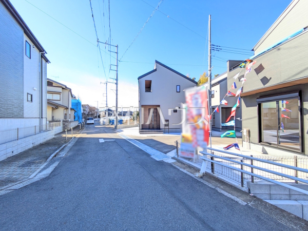 接道状況および現場風景 【富士見市渡戸1丁目】 接道状況および現場風景 【富士見市渡戸1丁目】