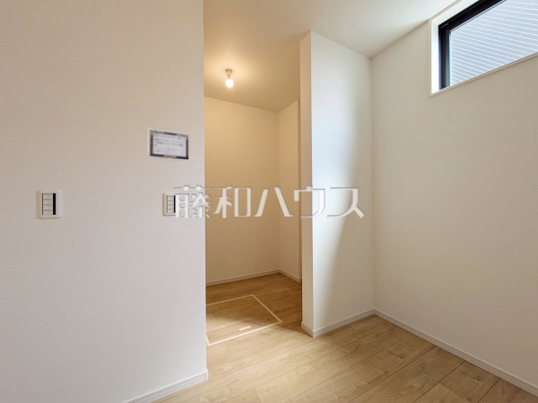 ウォークインクローゼット 【名古屋市北区上飯田南町3丁目】 ウォークインクローゼット 【名古屋市北区上飯田南町3丁目】