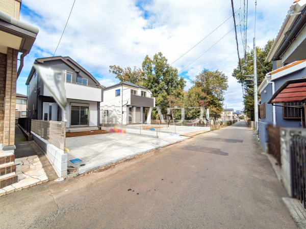 接道状況および現場風景 【所沢市若狭4丁目】 平日のご案内も可能です。まずはお気軽にお問合せ下さいませ。 接道状況および現場風景 【所沢市若狭4丁目】 平日のご案内も可能です。まずはお気軽にお問合せ下さいませ。