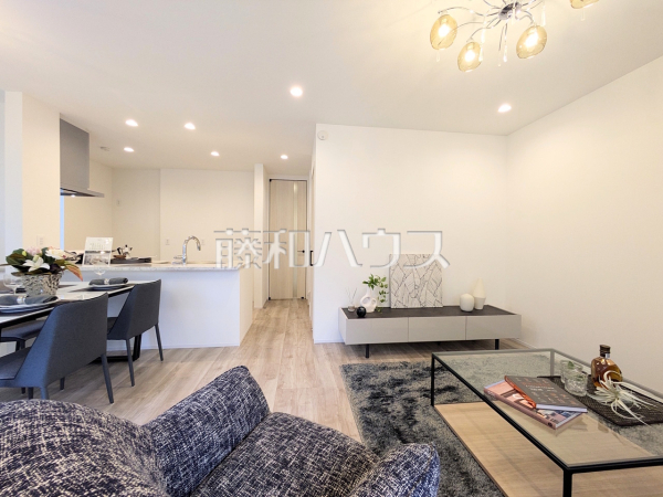 2号棟 リビング 【三鷹市井の頭2丁目】 2号棟 リビング 【三鷹市井の頭2丁目】