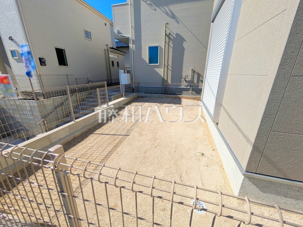 1号棟 庭 【福岡市西区拾六町3丁目】 1号棟 庭 【福岡市西区拾六町3丁目】