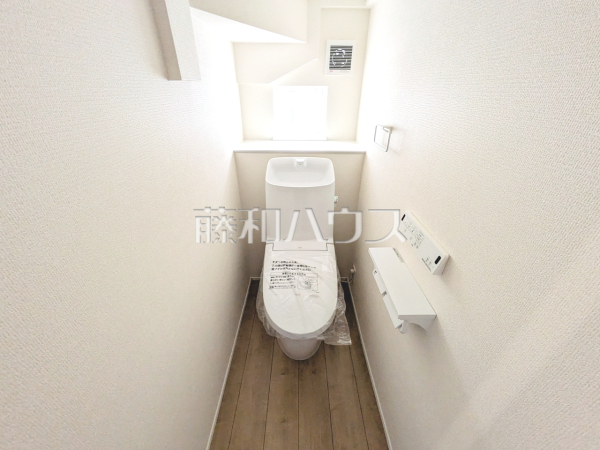 1号棟 トイレ 【福岡市西区拾六町3丁目】 1号棟 トイレ 【福岡市西区拾六町3丁目】