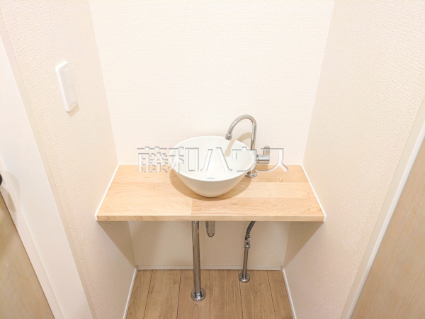 1号棟 洗面器(2階廊下) 【福岡市西区拾六町3丁目】 1号棟 洗面器(2階廊下) 【福岡市西区拾六町3丁目】