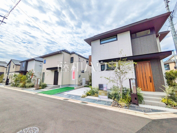 現場風景【東久留米市南沢4丁目】 周辺環境はもちろん、日当たりや設備仕様など、実際に行ってみないと分からないことも多くございます。営業担当がご案内いたしますので、お気軽にお問い合わせください。 現場風景【東久留米市南沢4丁目】 周辺環境はもちろん、日当たりや設備仕様など、実際に行ってみないと分からないことも多くございます。営業担当がご案内いたしますので、お気軽にお問い合わせください。