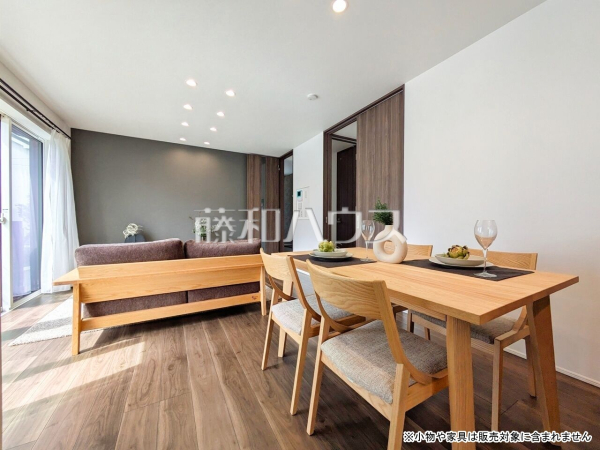 1号棟 明るく開放的なリビング 【東久留米市南沢4丁目】 1号棟 明るく開放的なリビング 【東久留米市南沢4丁目】